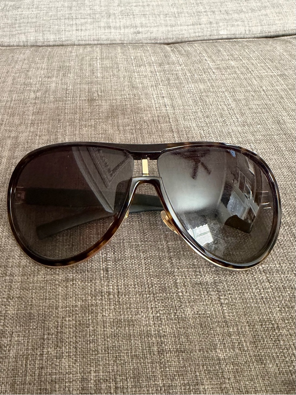 Gucci Women's Tortoiseshell Shield Sunglasses with Dark Brown Lenses - Picture 12 of 12